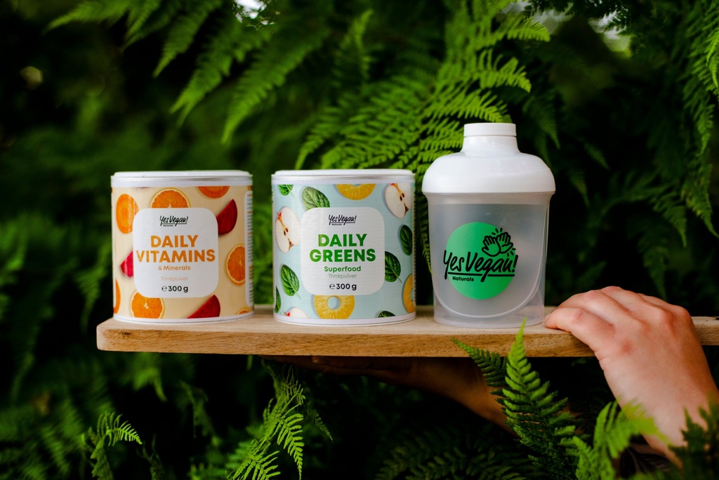 [DG300G-FBM-001-Shaker] DAILY GREENS + SHAKER (Set)